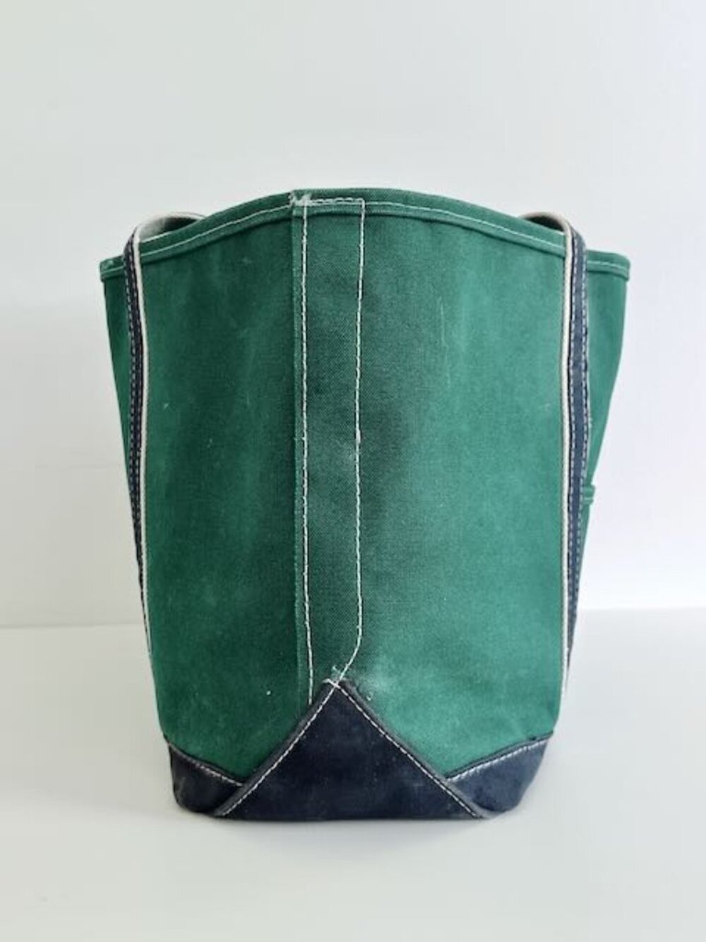 VINTAGE LL BEAN BOAT AND TOTE KELLY GREEN CANVAS BAG SAWTOOTH TAG - Picture 12 of 16